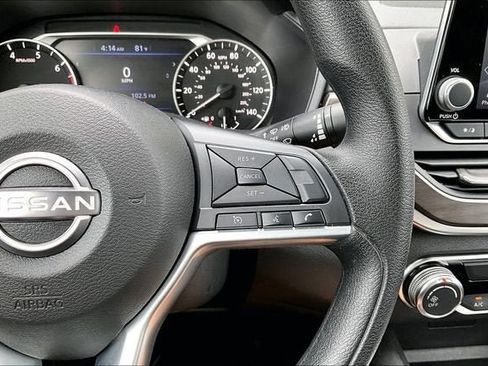 Used 2025 Nissan Altima 2.5 SV AWD/4WD image 21