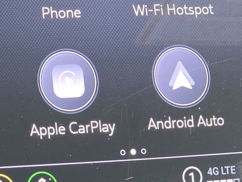 Used 2023 Chevrolet Equinox LT image 3