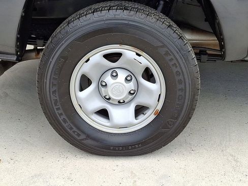 Used 2023 Toyota Tacoma SR AWD/4WD image 11