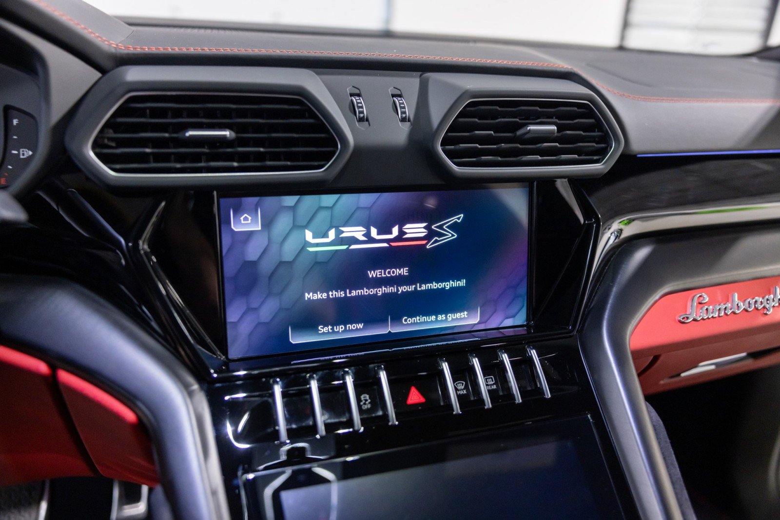 Used 2024 Lamborghini Urus S AWD/4WD image 42