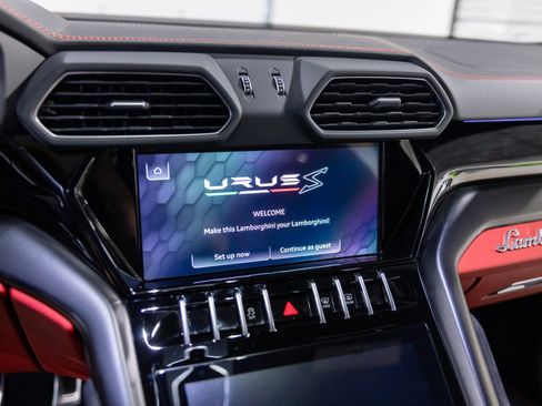 Used 2024 Lamborghini Urus S AWD/4WD image 42