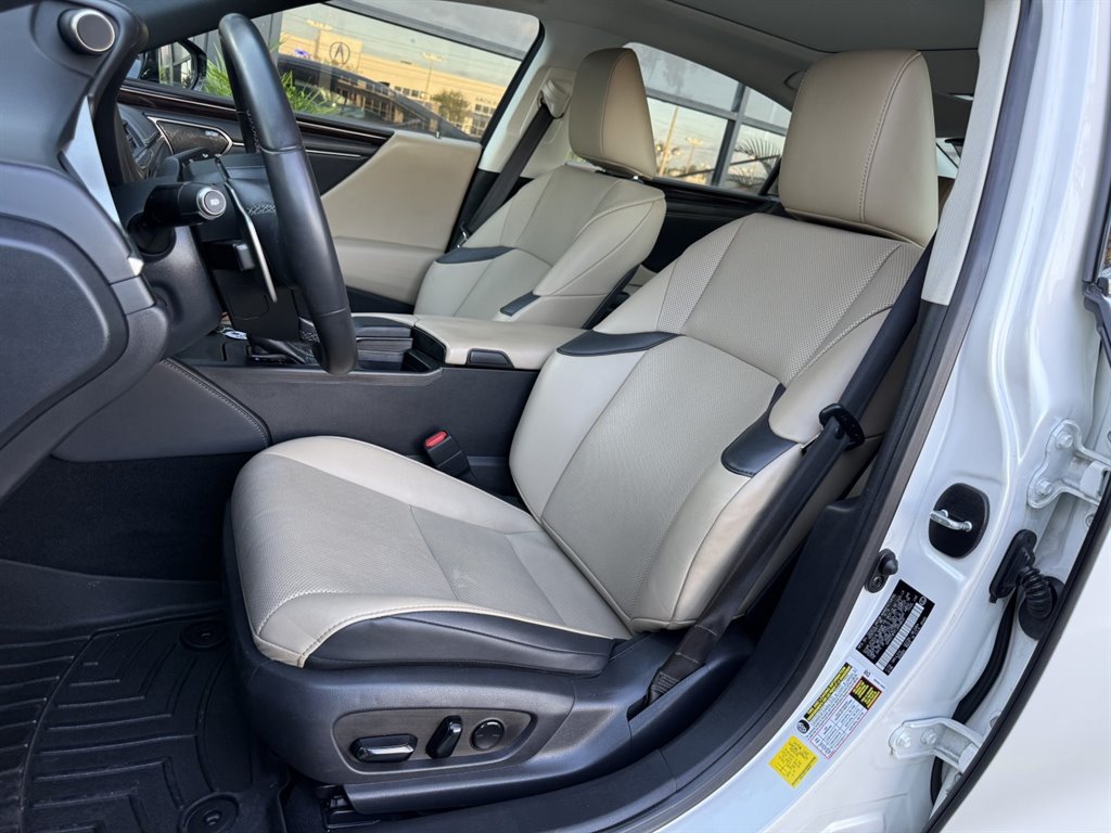 Used 2020 Lexus ES 350 w/ Premium Package FWD image 14