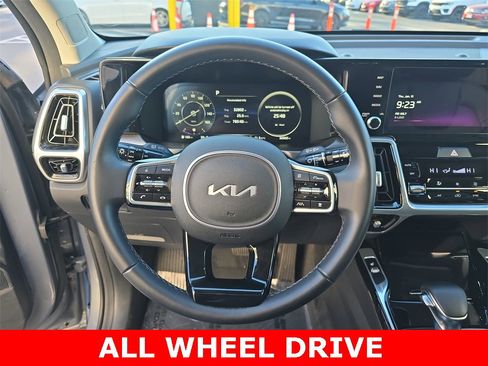 Used 2023 Kia Sorento SX image 18