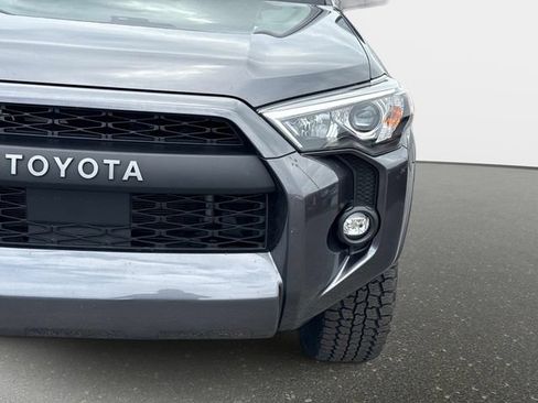 Used 2023 Toyota 4Runner SR5 Premium w/ Moonroof Package AWD/4WD image 9