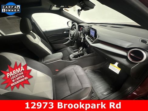 Certified 2025 Chevrolet Trax RS w/ Sunroof Package image 23