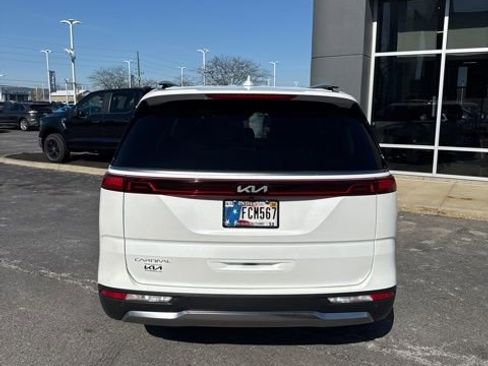 Used 2024 Kia Carnival SX Prestige image 6