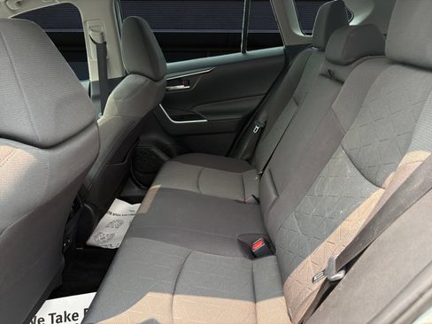 Used 2021 Toyota RAV4 XLE w/ Convenience Package AWD/4WD image 15