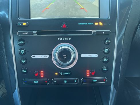 Used 2018 Ford Explorer Sport image 29