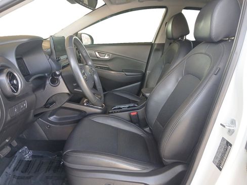 Used 2022 Hyundai Kona Limited image 9