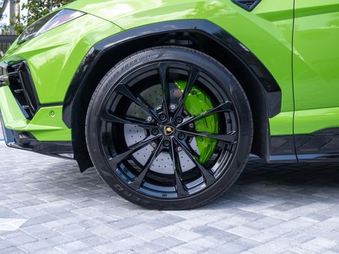 Used 2024 Lamborghini Urus S AWD/4WD image 9