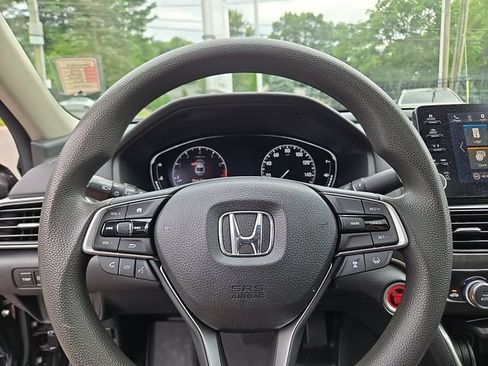 Used 2018 Honda Accord EX image 19
