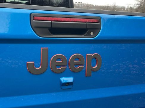 Used 2022 Jeep Gladiator Mojave w/ Cold Weather Group image 21