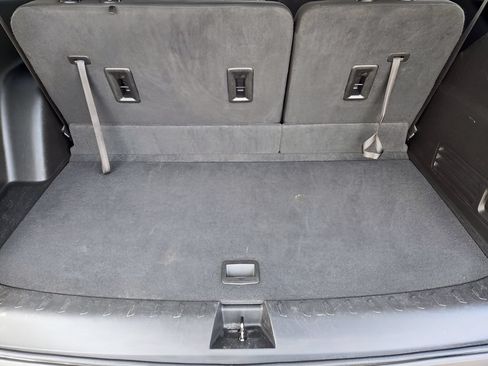 Used 2023 Chevrolet Traverse LT AWD/4WD image 31