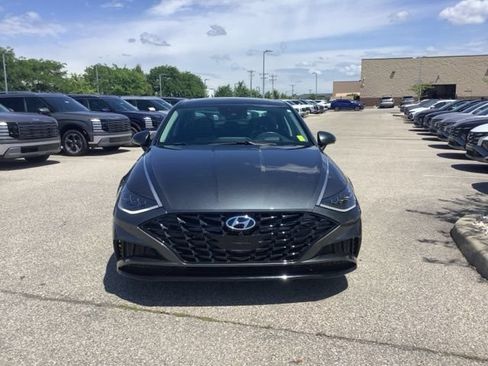 Certified 2023 Hyundai Sonata Limited w/ Cargo Package FWD image 2