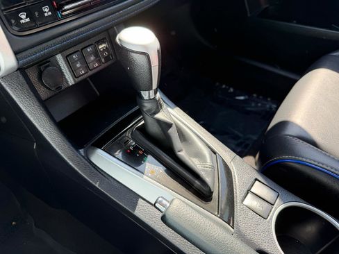 Used 2017 Toyota Corolla XSE w/ Carpet Mat Package (TMS) image 15