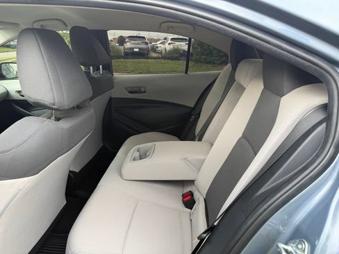 Used 2022 Toyota Corolla LE FWD image 6
