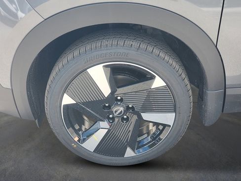 New 2026 Nissan Kicks SR image 9