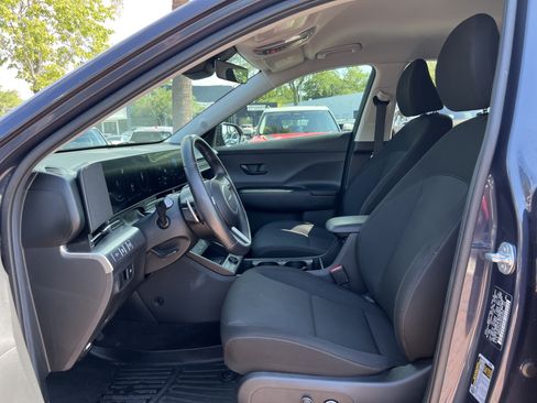 Used 2024 Hyundai Kona SEL w/ Convenience Package AWD/4WD image 16