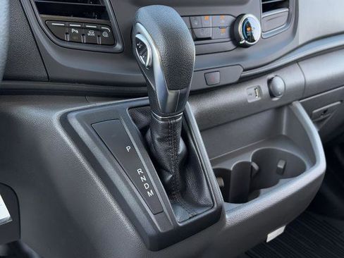 New 2025 Ford Transit 250 148 Medium Roof image 16