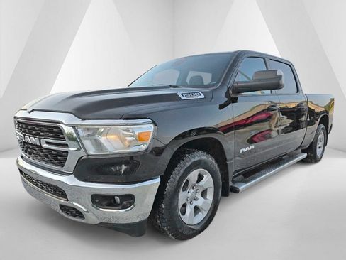 Used 2022 RAM 1500 Big Horn AWD/4WD image 3