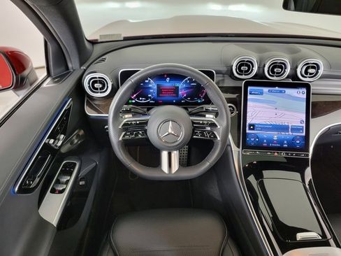 Certified 2025 Mercedes-Benz GLC 300 4MATIC image 24