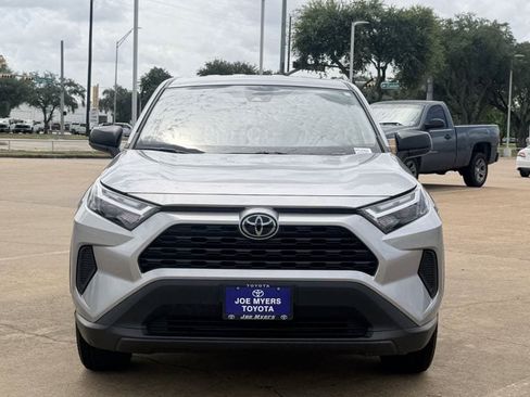 Used 2025 Toyota RAV4 LE FWD image 3