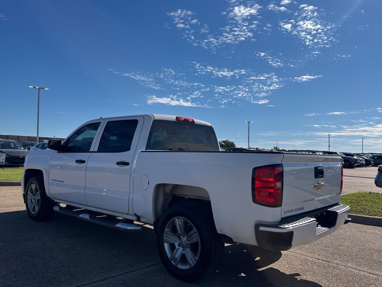 Used 2018 Chevrolet Silverado 1500 Custom w/ Custom Convenience Package RWD image 18
