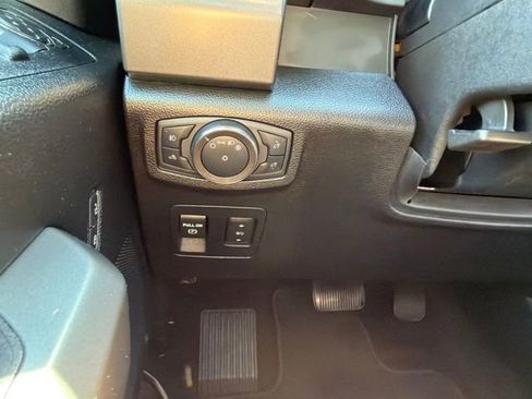 Used 2019 Ford F150 XLT w/ Equipment Group 302A Luxury AWD/4WD image 13