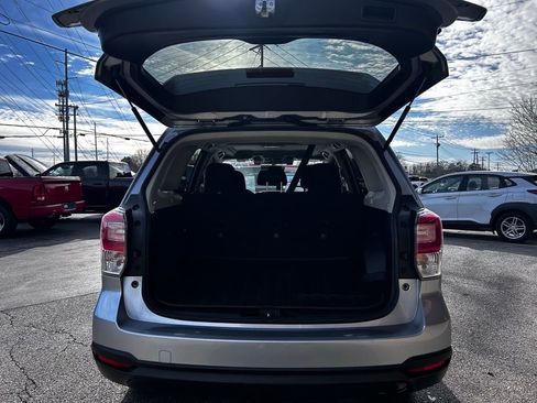 Used 2017 Subaru Forester 2.5i Premium image 5