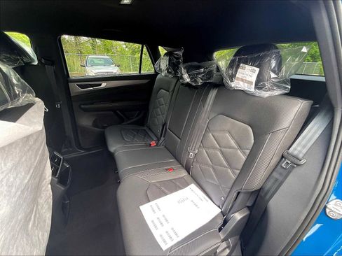 New 2025 Volkswagen Atlas Cross Sport SE image 15