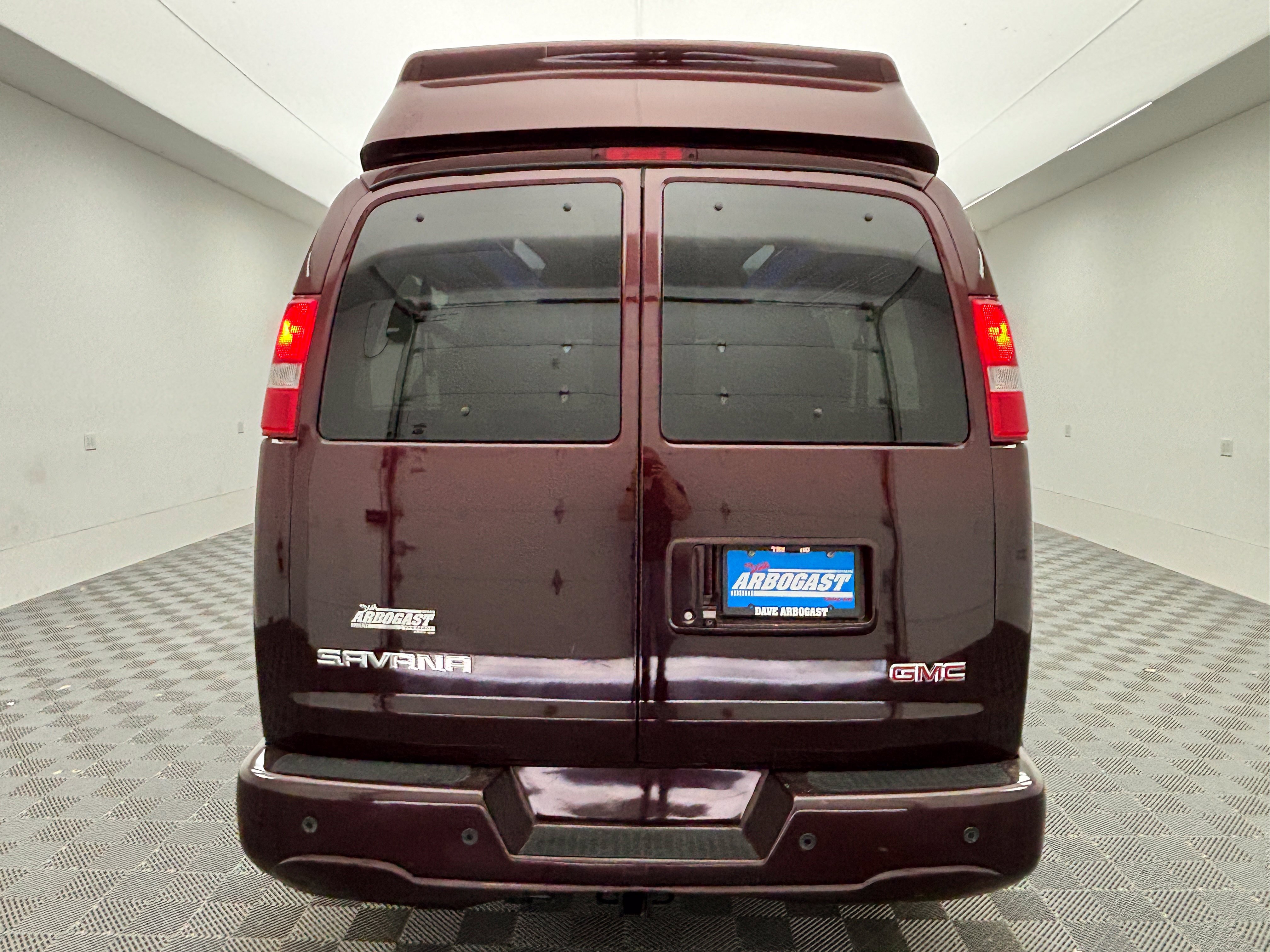 Used 2020 GMC Savana 2500 Extended w/ Enhanced Convenience Package RWD image 8