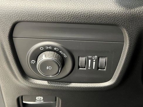 New 2025 Jeep Grand Cherokee Overland w/ Adv Protech Group III image 26