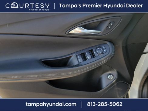 Used 2021 Buick Encore GX Select image 15