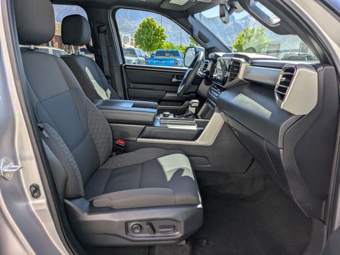 Used 2025 Toyota Sequoia SR5 AWD/4WD image 35