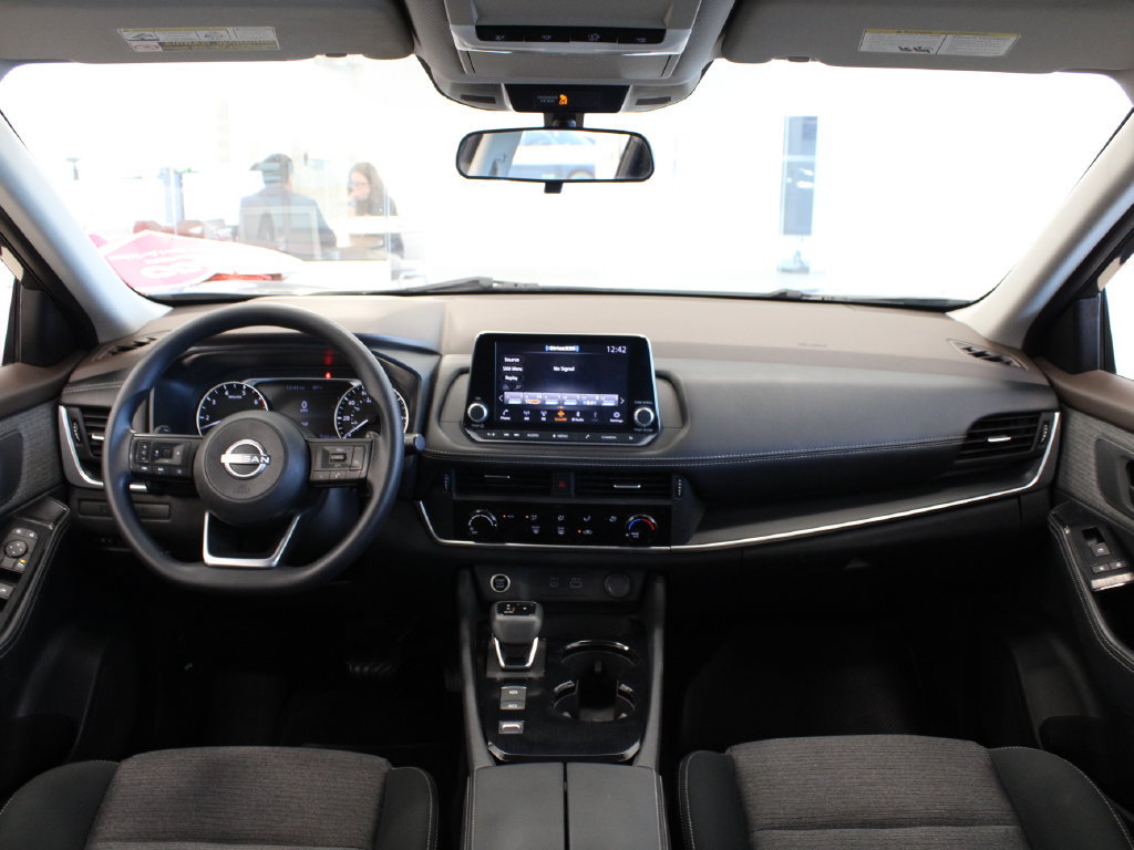 Used 2022 Nissan Rogue S FWD image 18