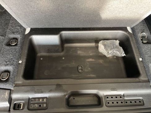 Used 2022 Jeep Wrangler Unlimited Sport image 47