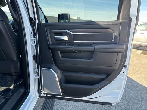 Used 2025 RAM 2500 Laramie image 28