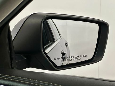 Used 2015 Chevrolet Impala LT image 19