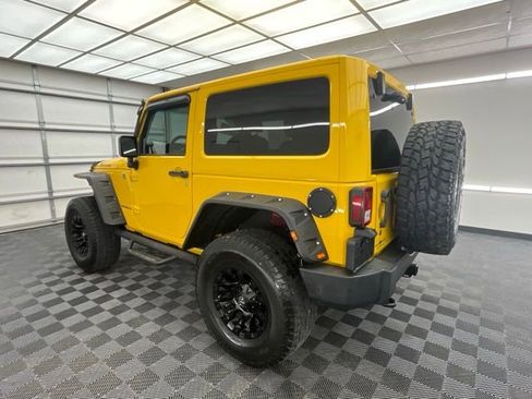 Used 2015 Jeep Wrangler Rubicon w/ Connectivity Group image 19