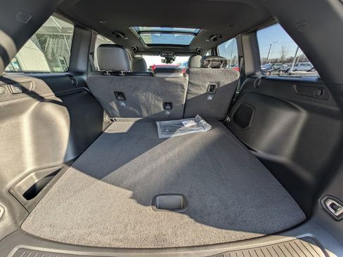 New 2026 Jeep Grand Cherokee Limited image 11