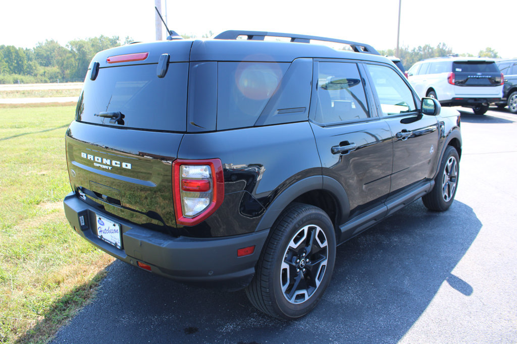 Used 2024 Ford Bronco Sport Outer Banks AWD/4WD image 16