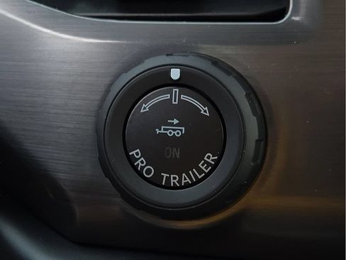 Used 2023 Ford F150 Lightning Platinum AWD/4WD image 15