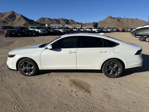 Used 2024 Honda Accord EX-L image 2