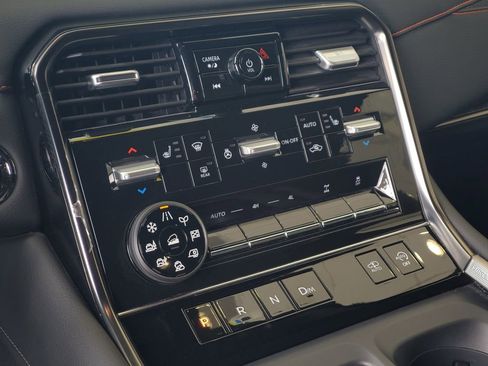 New 2025 Nissan Armada PRO-4X image 28