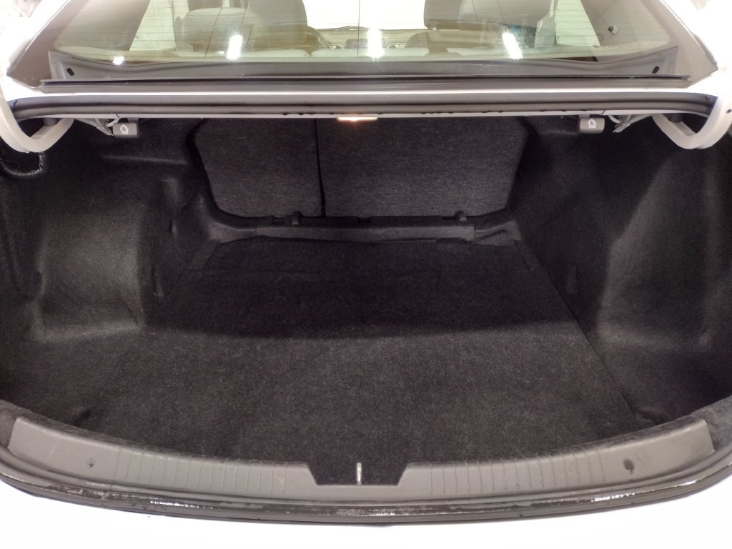 Used 2024 Chevrolet Malibu LT FWD image 18