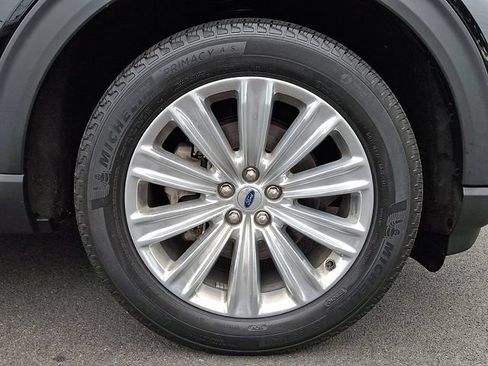 Certified 2023 Ford Explorer Limited w/ Limited Technology Package AWD/4WD image 9