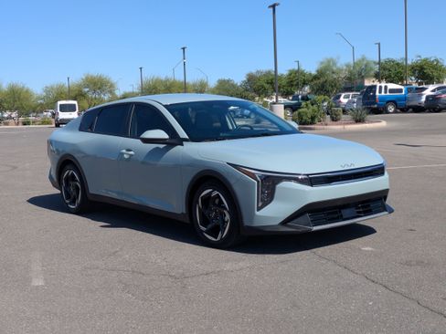 Certified 2025 Kia K4 EX FWD image 7