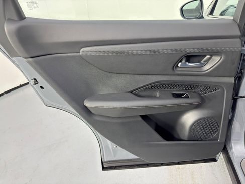 Used 2024 Nissan Ariya AWD image 40