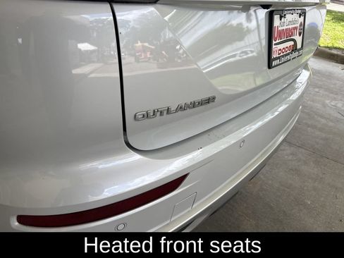 Used 2023 Mitsubishi Outlander SE FWD image 14