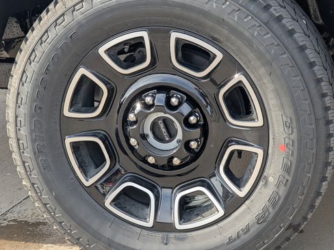 New 2026 Ford F250 Platinum image 9